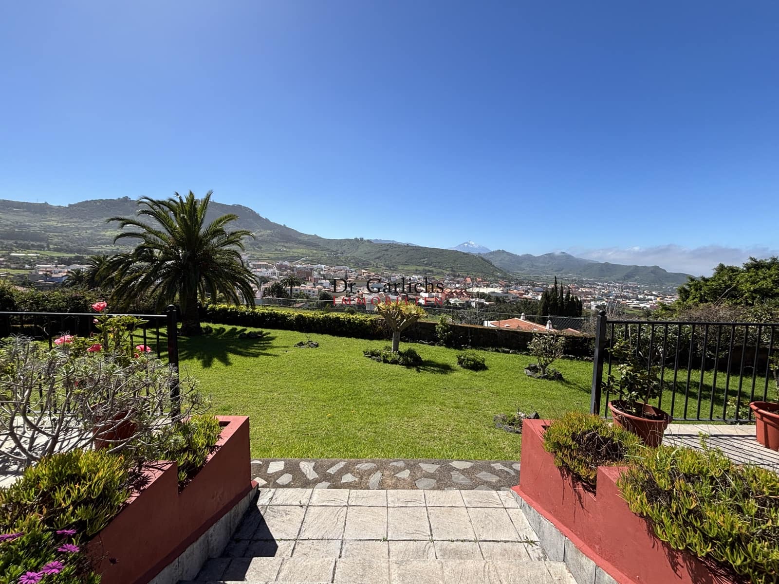 7 bedroom Townhouse for sale in Tegueste with garage - € 895,000 (Ref: 9450189)