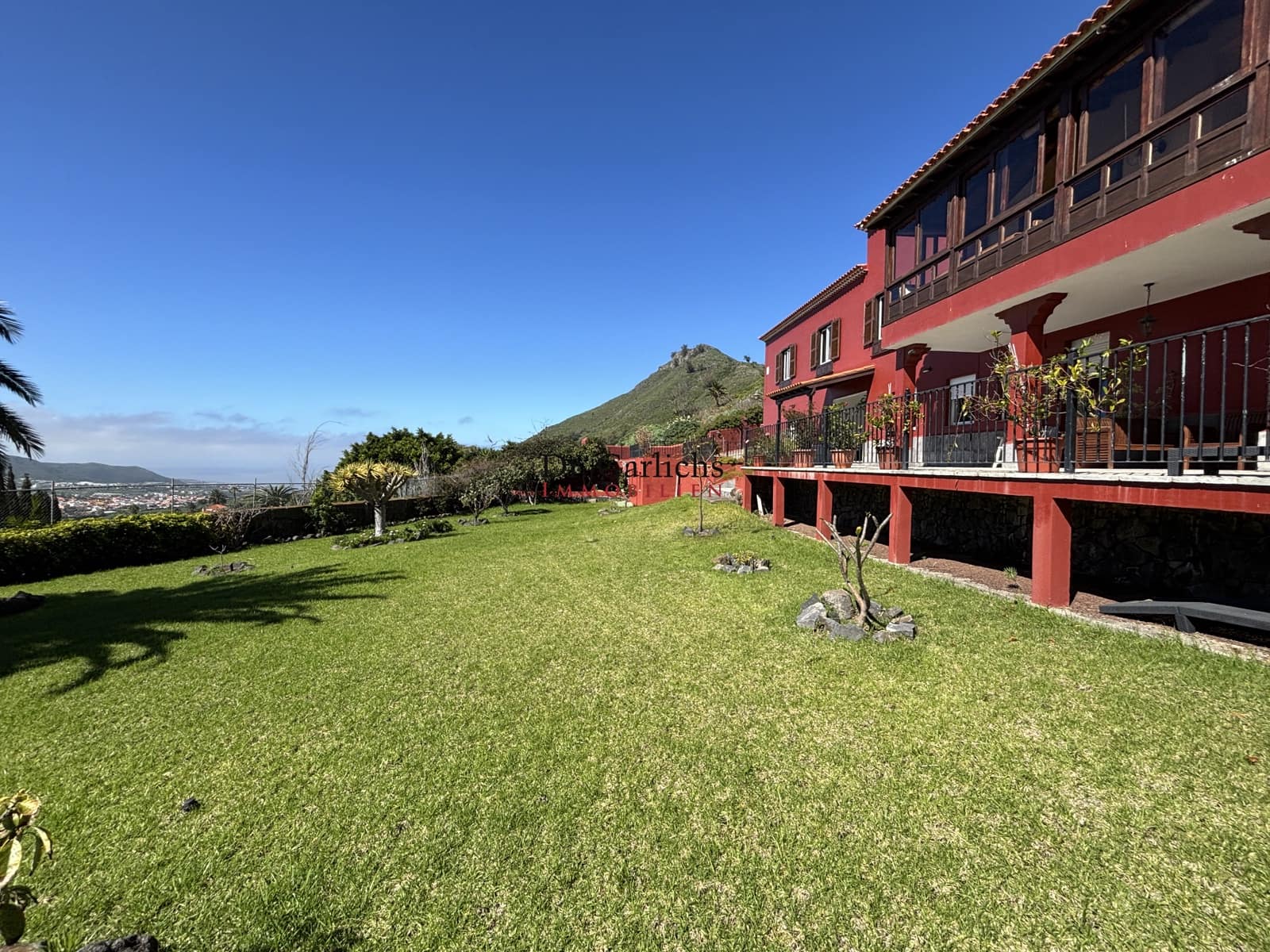 7 bedroom Townhouse for sale in Tegueste with garage - € 895,000 (Ref: 9450189)