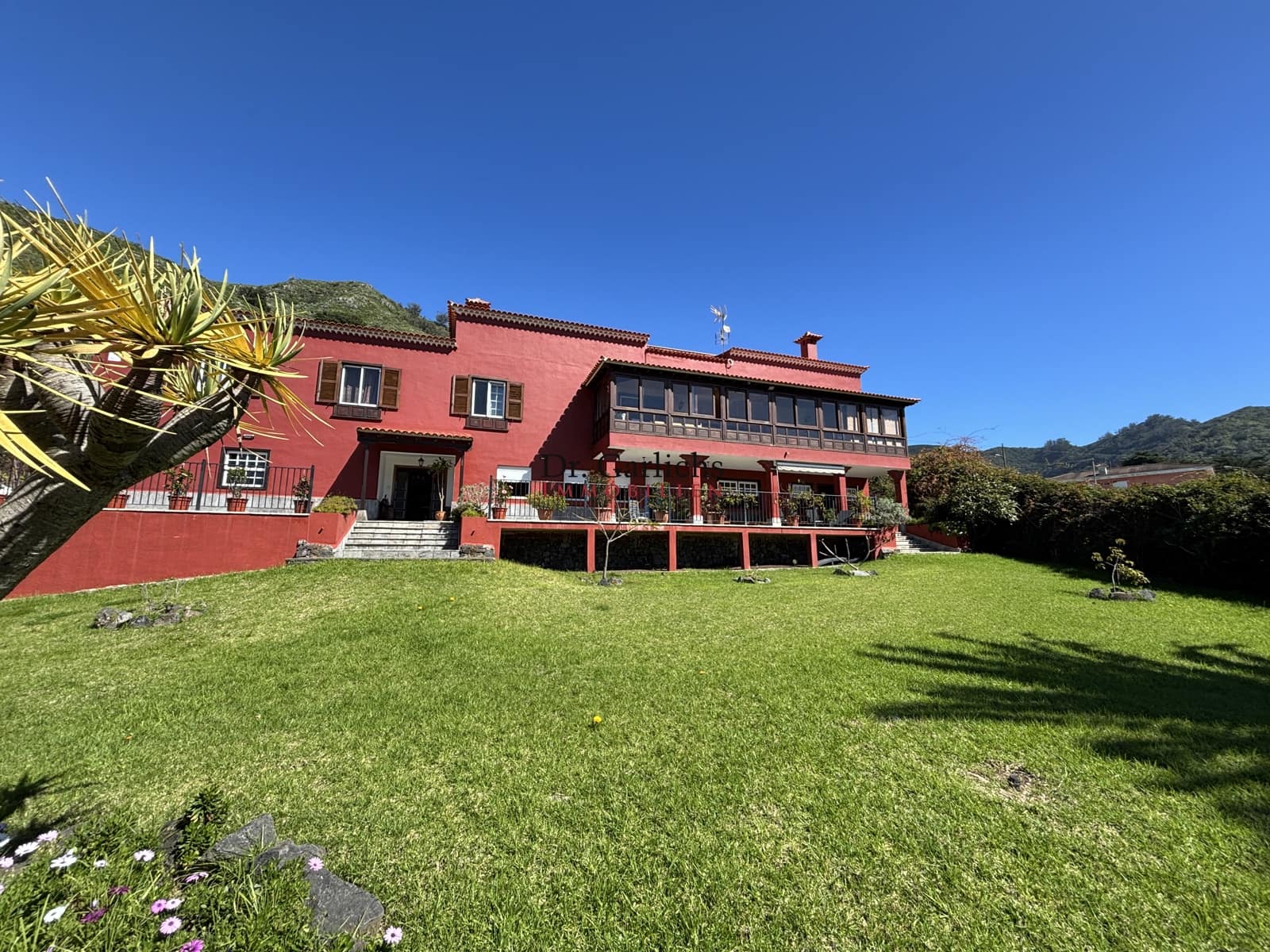 7 bedroom Townhouse for sale in Tegueste with garage - € 895,000 (Ref: 9450189)