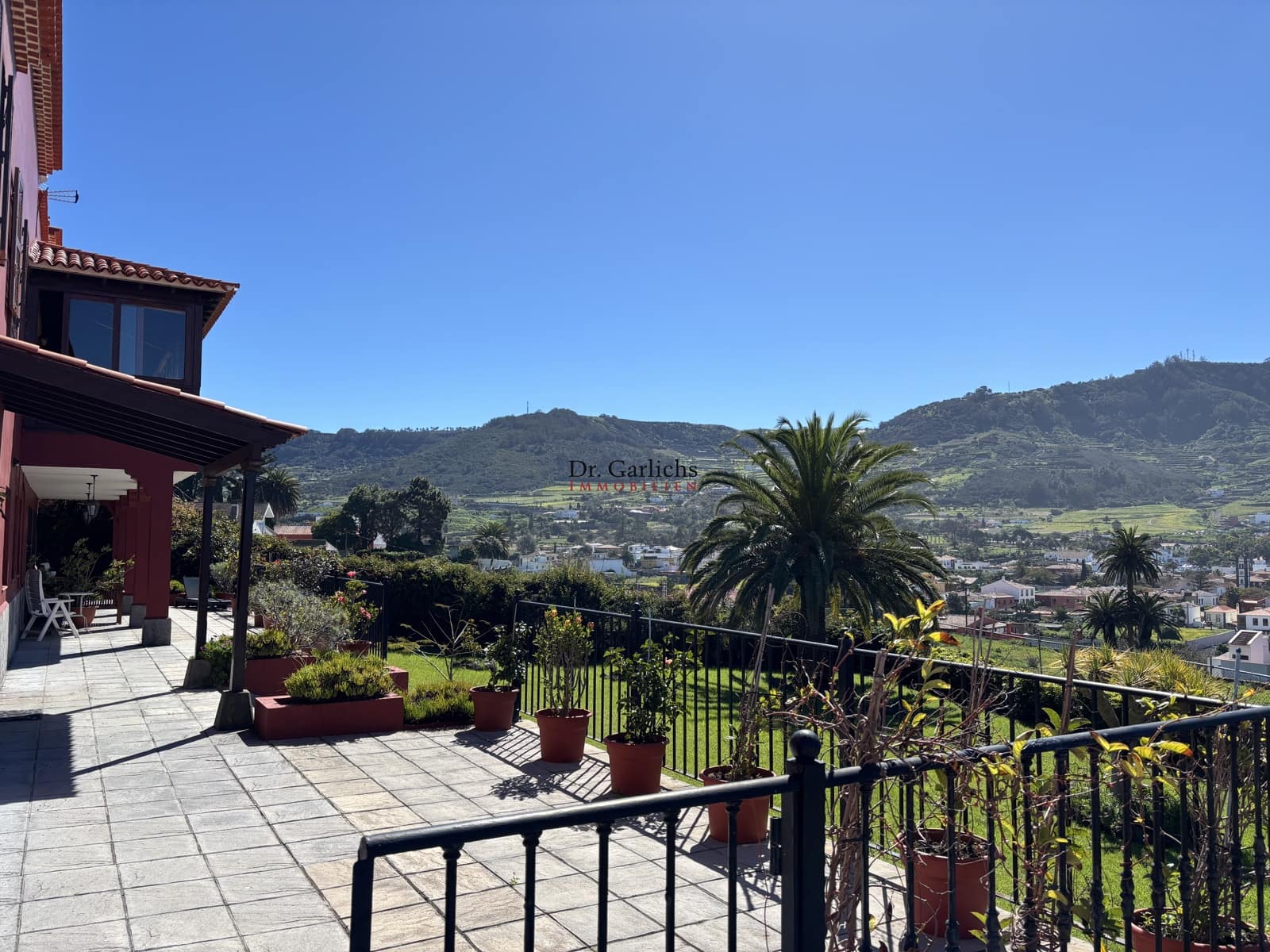 7 bedroom Townhouse for sale in Tegueste with garage - € 895,000 (Ref: 9450189)