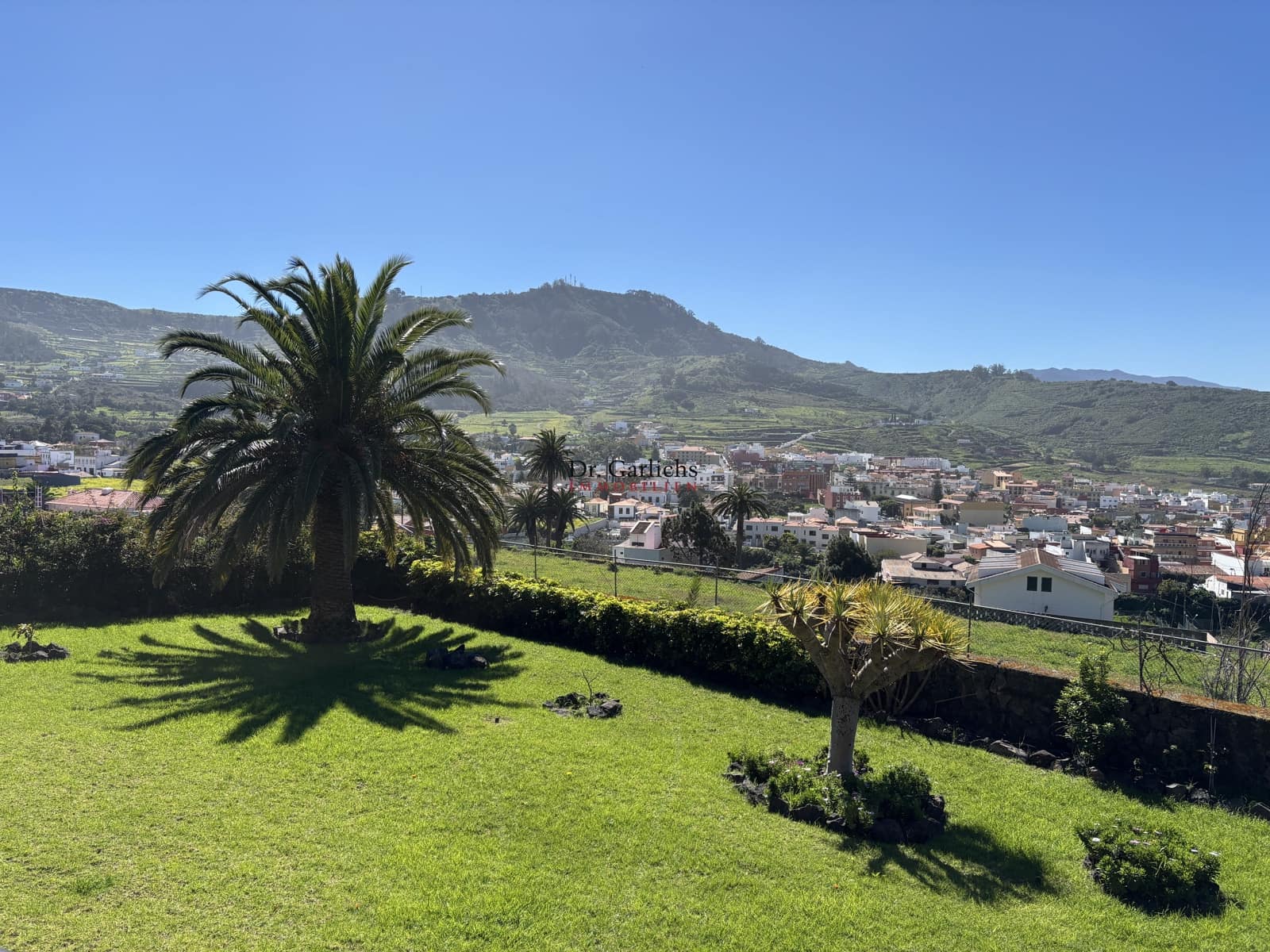 7 bedroom Townhouse for sale in Tegueste with garage - € 895,000 (Ref: 9450189)