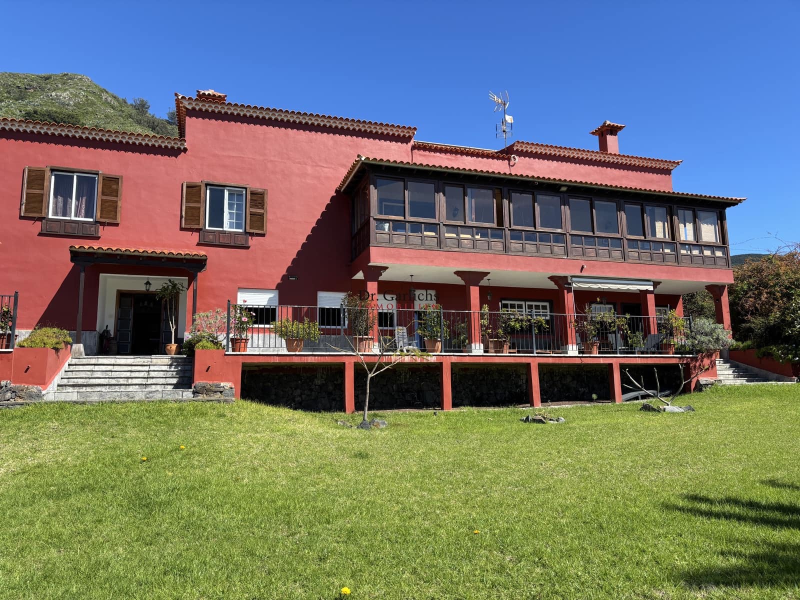 7 bedroom Townhouse for sale in Tegueste with garage - € 895,000 (Ref: 9450189)