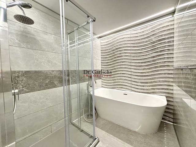 6 Zimmer Haus zu verkaufen in Granadilla de Abona mit Pool Garage - 595.000 € (Ref: 9450502)