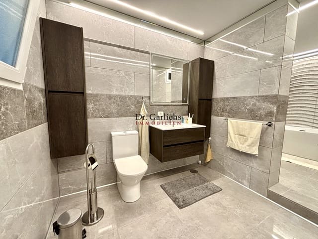 6 Zimmer Haus zu verkaufen in Granadilla de Abona mit Pool Garage - 595.000 € (Ref: 9450502)