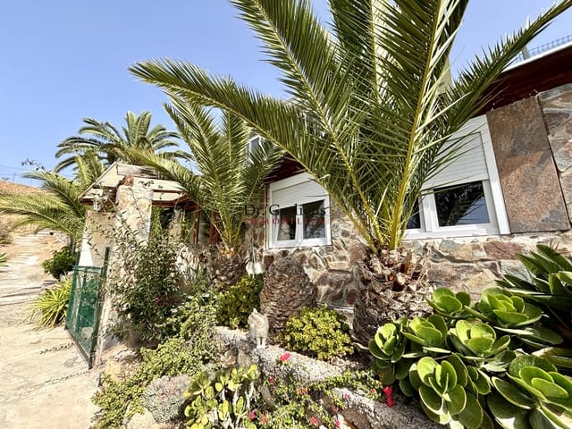6 Zimmer Haus zu verkaufen in Granadilla de Abona mit Pool Garage - 595.000 € (Ref: 9450502)