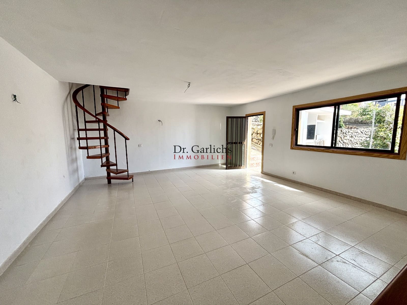 5 soveværelse Byhus til salg i Tacoronte med garage - € 790.000 (Ref: 9450535)