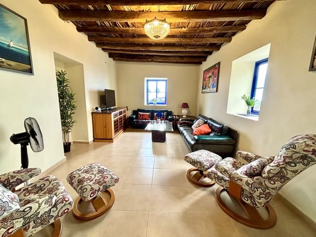 5 soverom Hus til salgs i Fasnia med garasje - € 465 000 (Ref: 9450542)