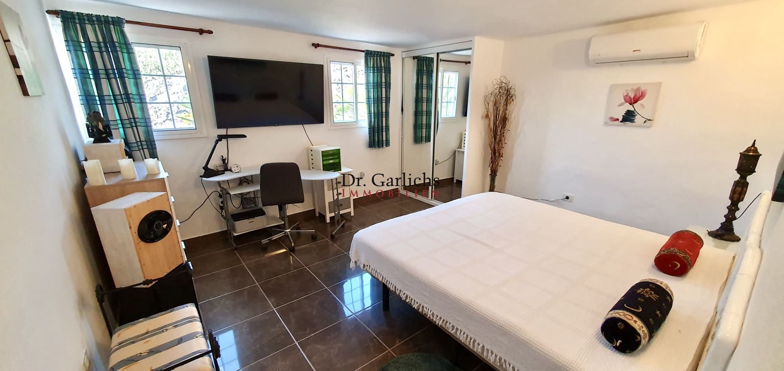 3 makuuhuone Omakotitalo myytävänä paikassa Guia de Isora mukana 
autotalli - 650 000 € (Ref: 9450582)