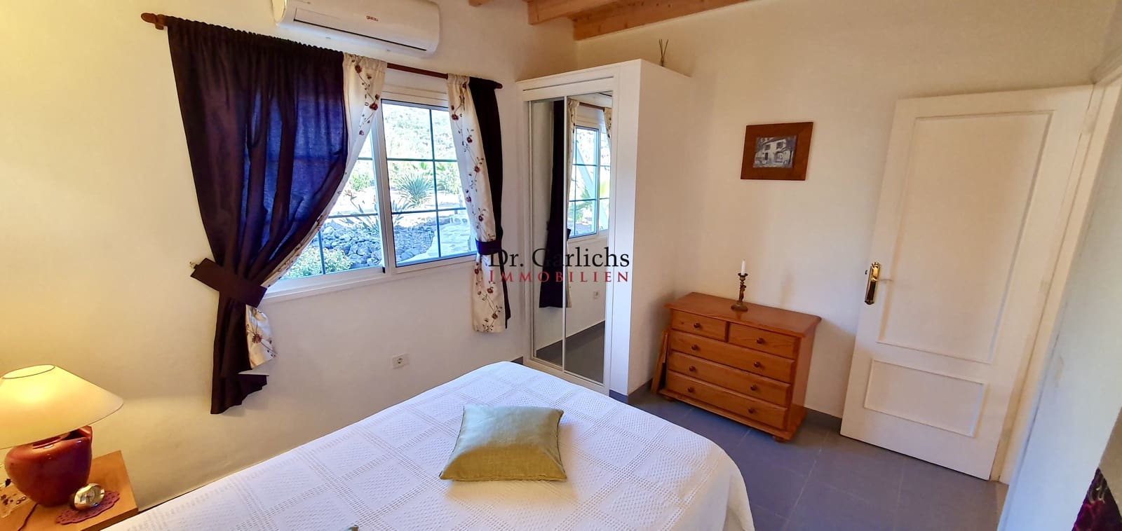 3 makuuhuone Omakotitalo myytävänä paikassa Guia de Isora mukana 
autotalli - 650 000 € (Ref: 9450582)