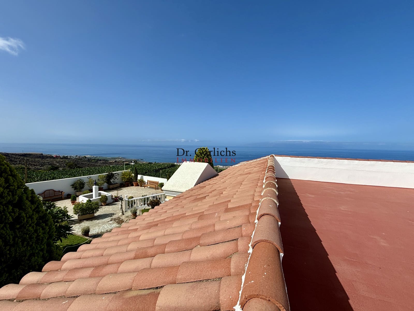 4 quarto Casa em Banda para venda em Guia de Isora com piscina garagem - 2 650 000 € (Ref: 9451560)