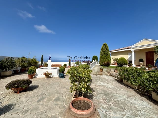 4 bedroom Townhouse for sale in Guía de Isora with pool garage - € 2,650,000 (Ref: 9451560)