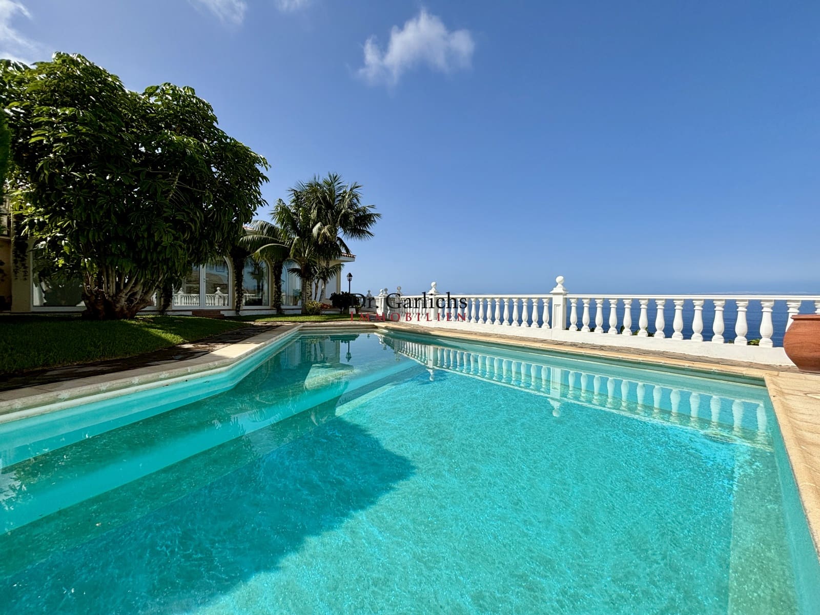 4 quarto Casa em Banda para venda em Guia de Isora com piscina garagem - 2 650 000 € (Ref: 9451560)