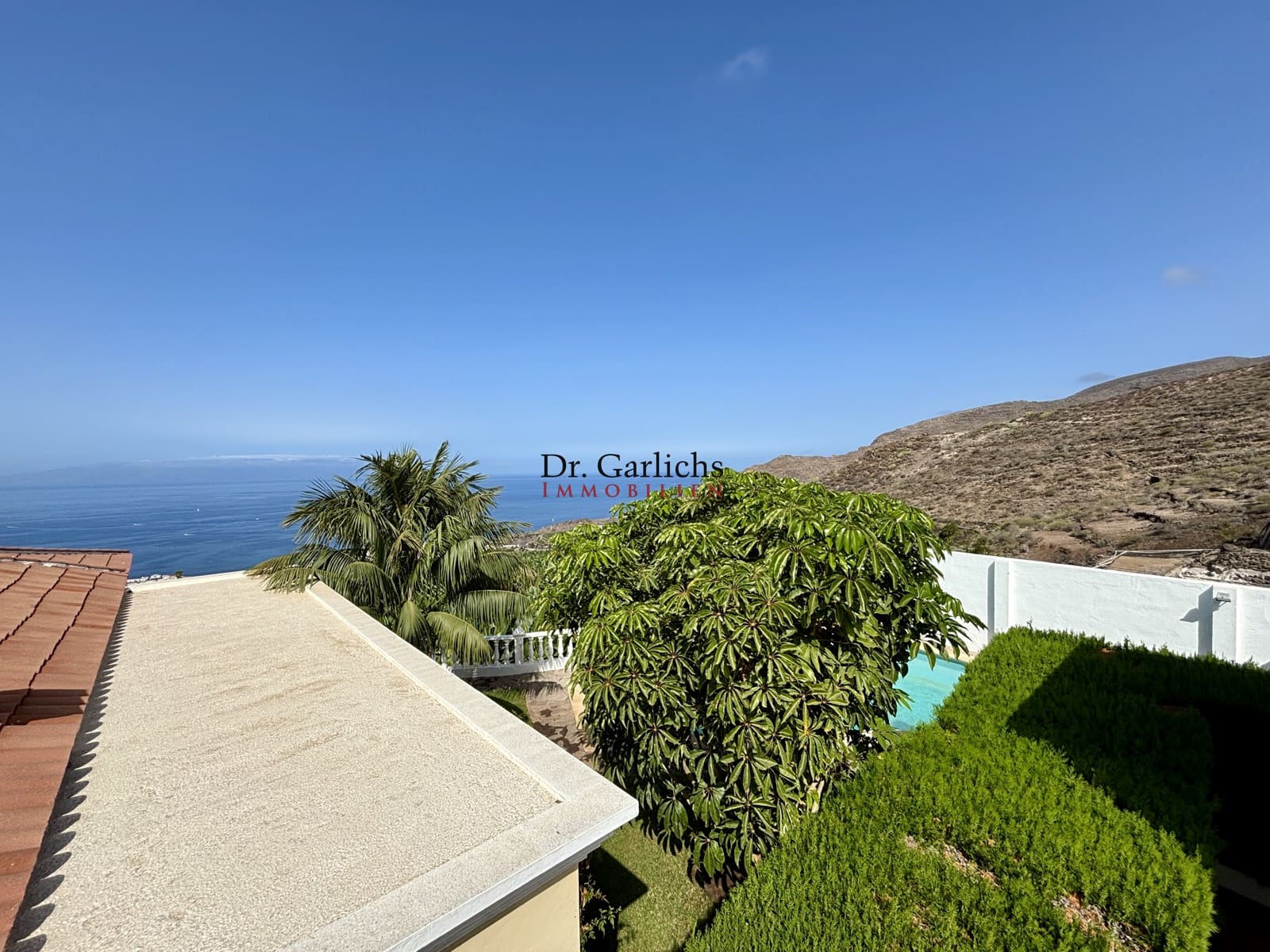 4 quarto Casa em Banda para venda em Guia de Isora com piscina garagem - 2 650 000 € (Ref: 9451560)