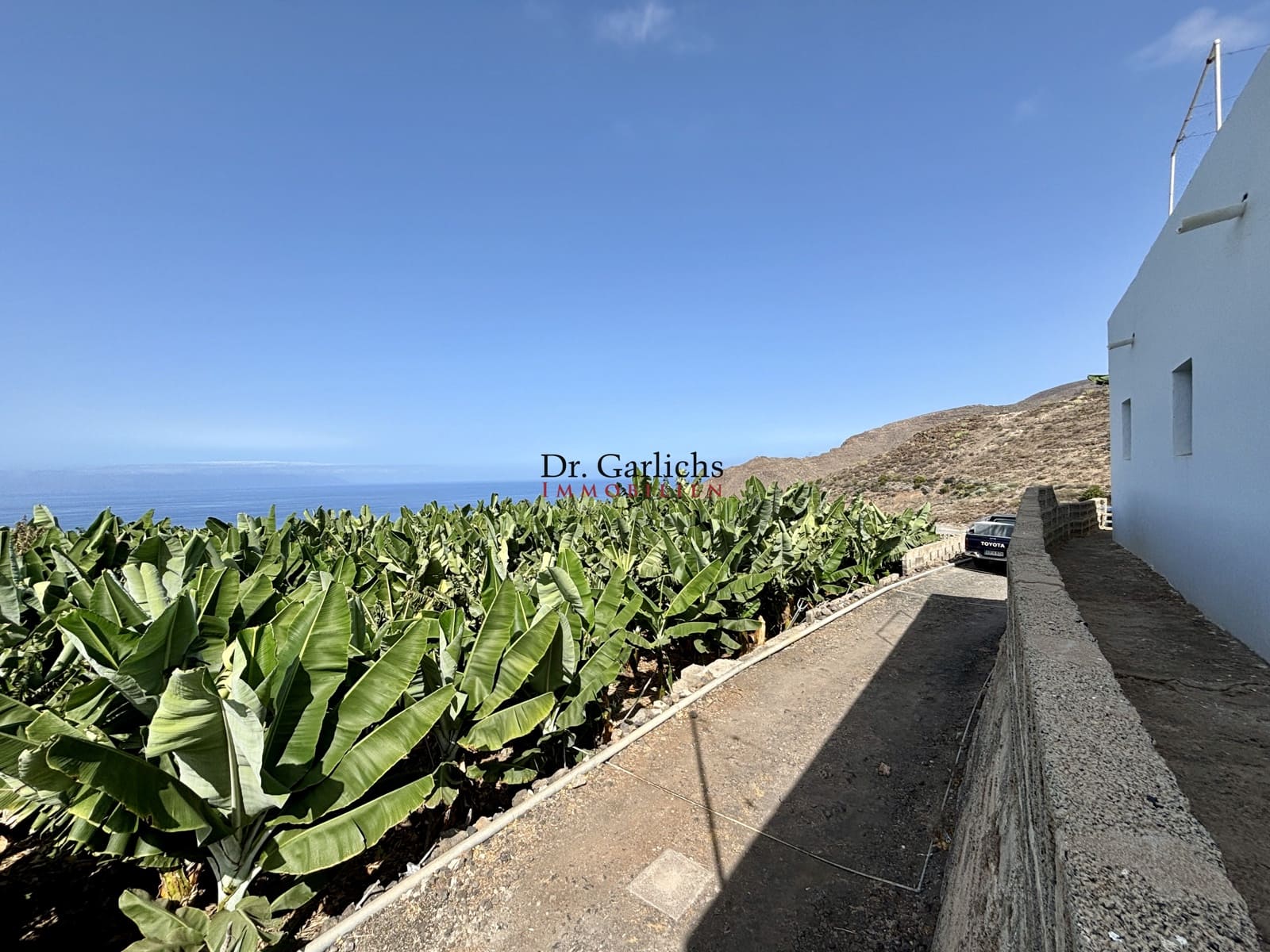 4 quarto Casa em Banda para venda em Guia de Isora com piscina garagem - 2 650 000 € (Ref: 9451560)