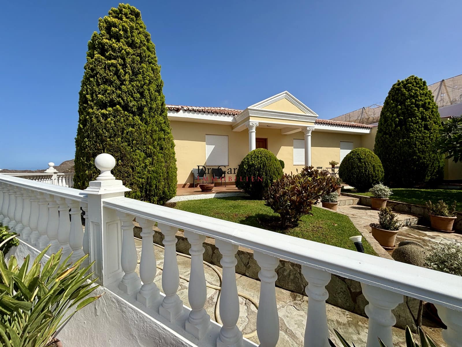 4 quarto Casa em Banda para venda em Guia de Isora com piscina garagem - 2 650 000 € (Ref: 9451560)