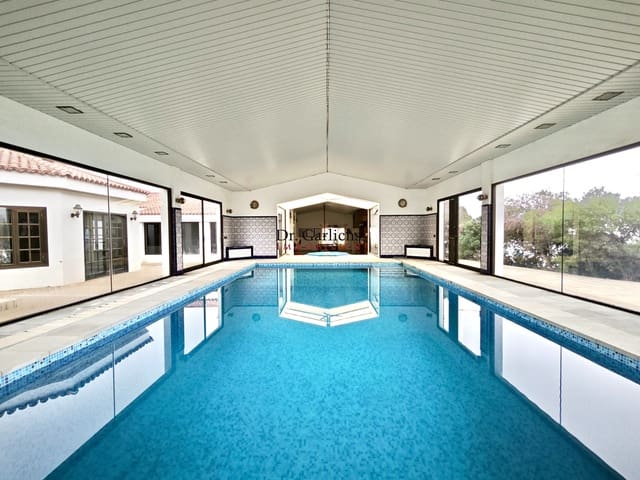 5 soveværelse Byhus til salg i Santa Cruz de Tenerife med swimmingpool garage - € 850.000 (Ref: 9452195)