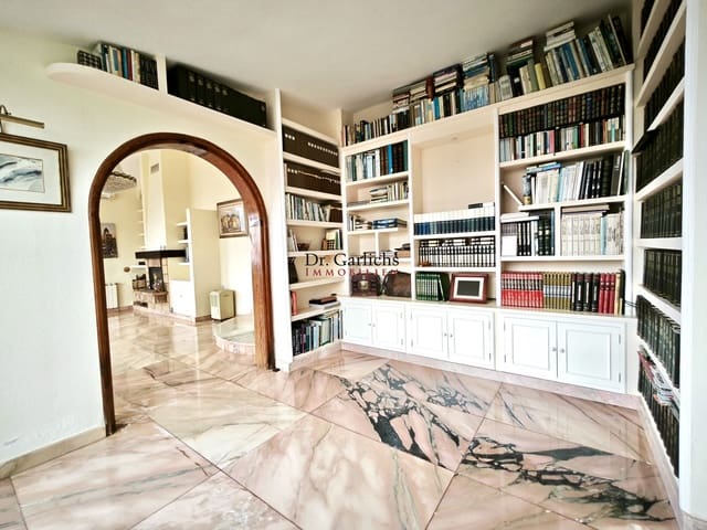 5 soveværelse Byhus til salg i Santa Cruz de Tenerife med swimmingpool garage - € 850.000 (Ref: 9452195)