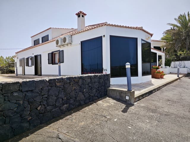 5 soveværelse Byhus til salg i Santa Cruz de Tenerife med swimmingpool garage - € 850.000 (Ref: 9452195)