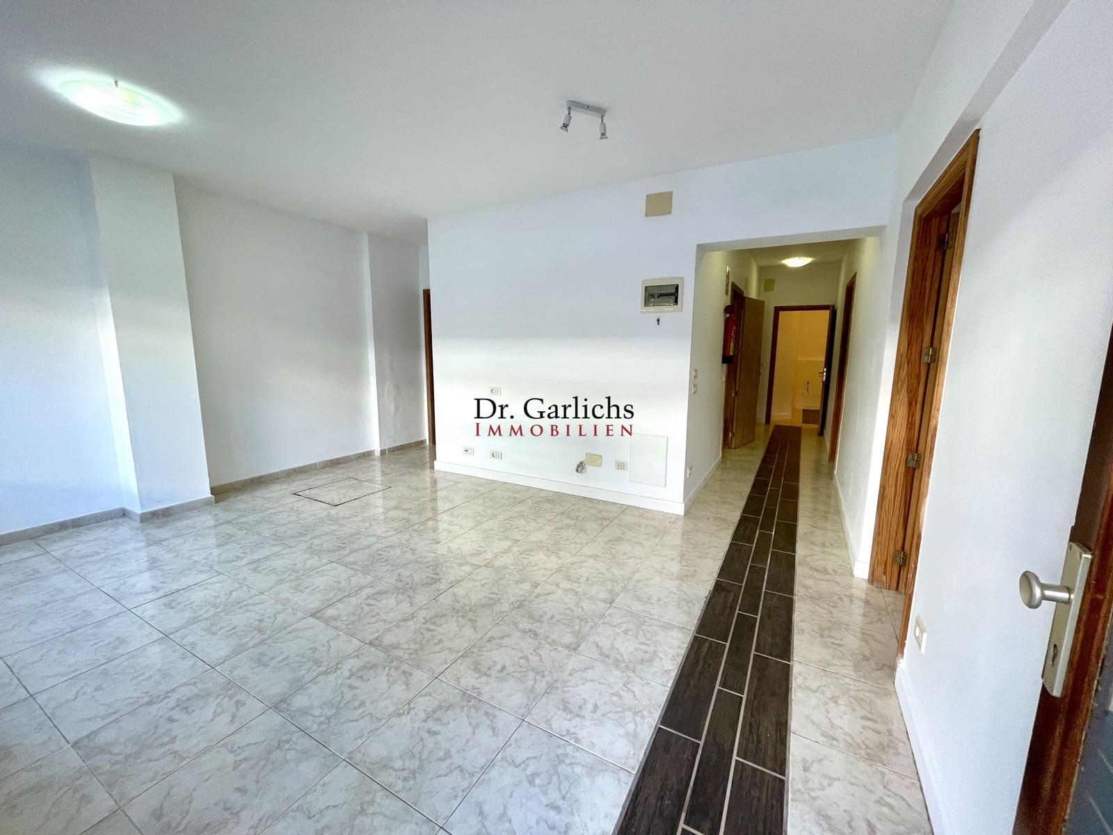 Butikk til salgs i Puerto de la Cruz - € 165 000 (Ref: 9452280)
