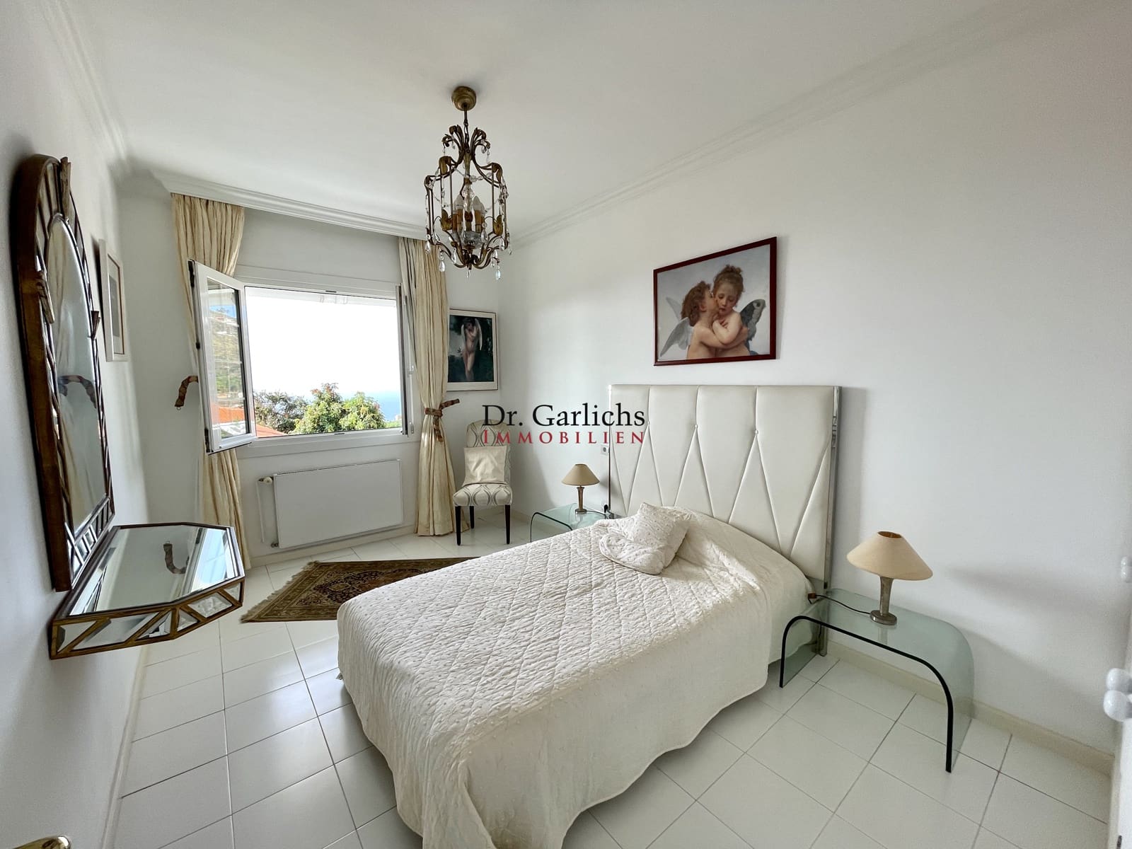 3 soveværelse Byhus til salg i La Orotava med swimmingpool garage - € 695.000 (Ref: 9452351)