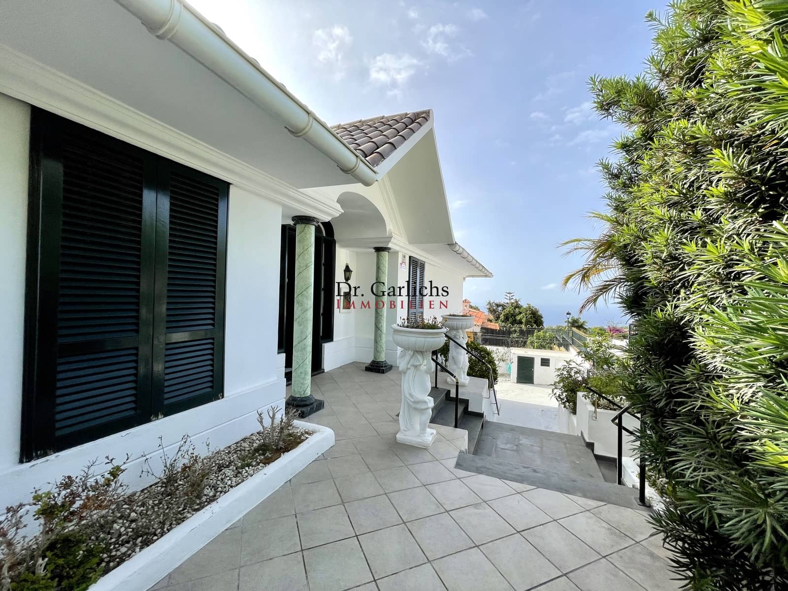 3 soveværelse Byhus til salg i La Orotava med swimmingpool garage - € 695.000 (Ref: 9452351)