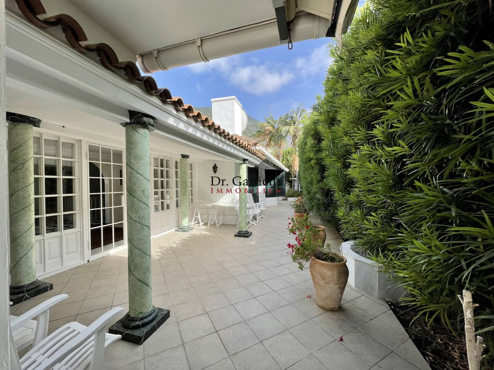 3 soveværelse Byhus til salg i La Orotava med swimmingpool garage - € 695.000 (Ref: 9452351)