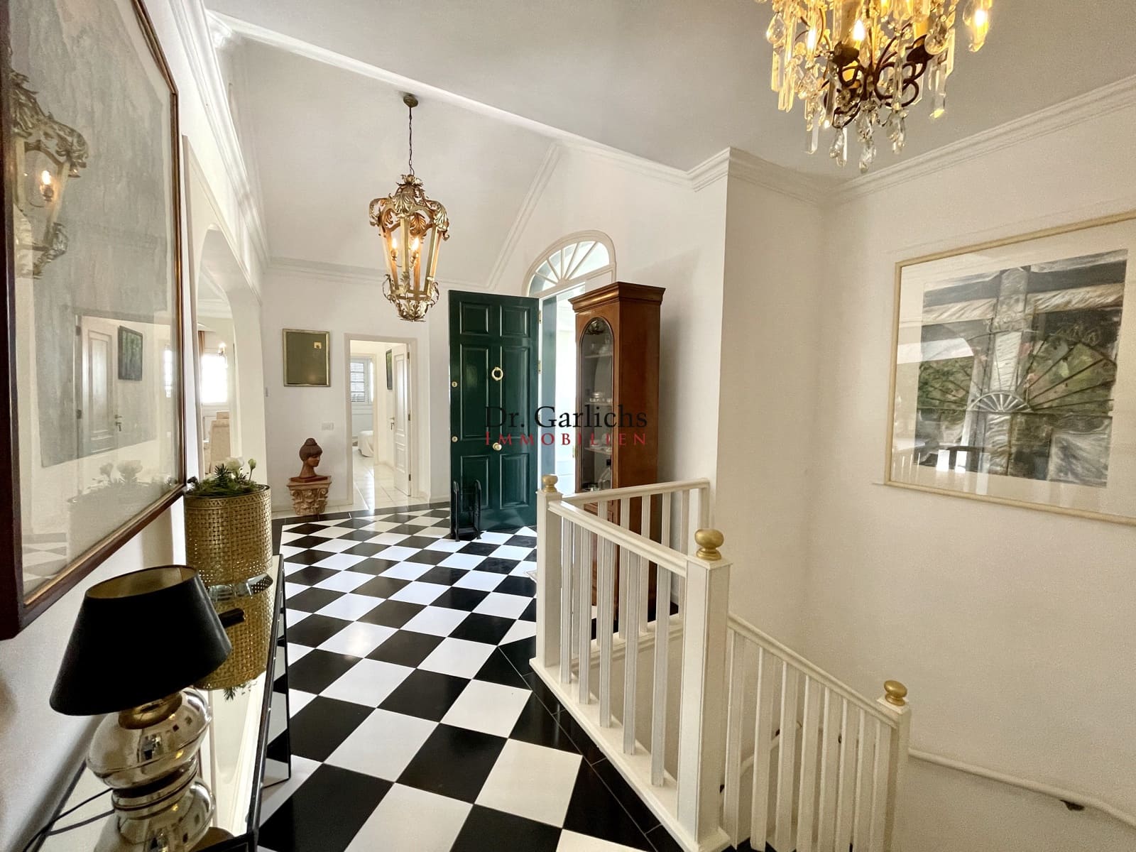 3 soveværelse Byhus til salg i La Orotava med swimmingpool garage - € 695.000 (Ref: 9452351)