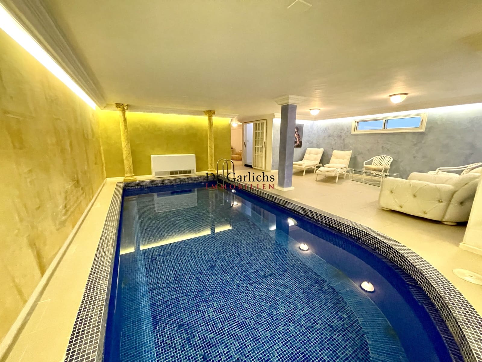 3 soveværelse Byhus til salg i La Orotava med swimmingpool garage - € 695.000 (Ref: 9452351)