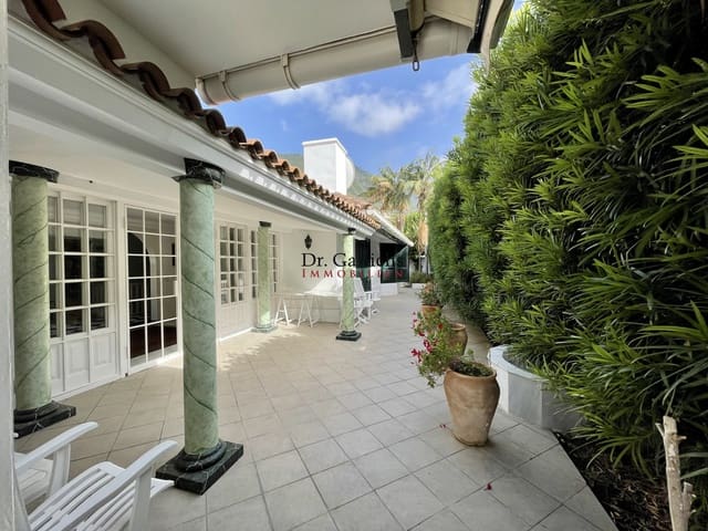 3 Zimmer Haus zu verkaufen in La Orotava mit Pool Garage - 695.000 € (Ref: 9452351)