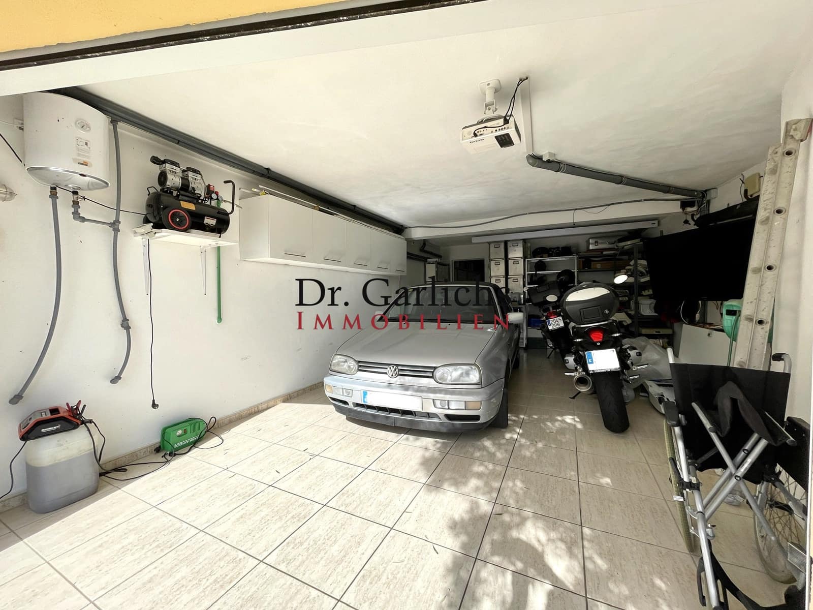 Byhus til salg i Puerto de la Cruz med swimmingpool garage - € 1.500.000 (Ref: 9452356)