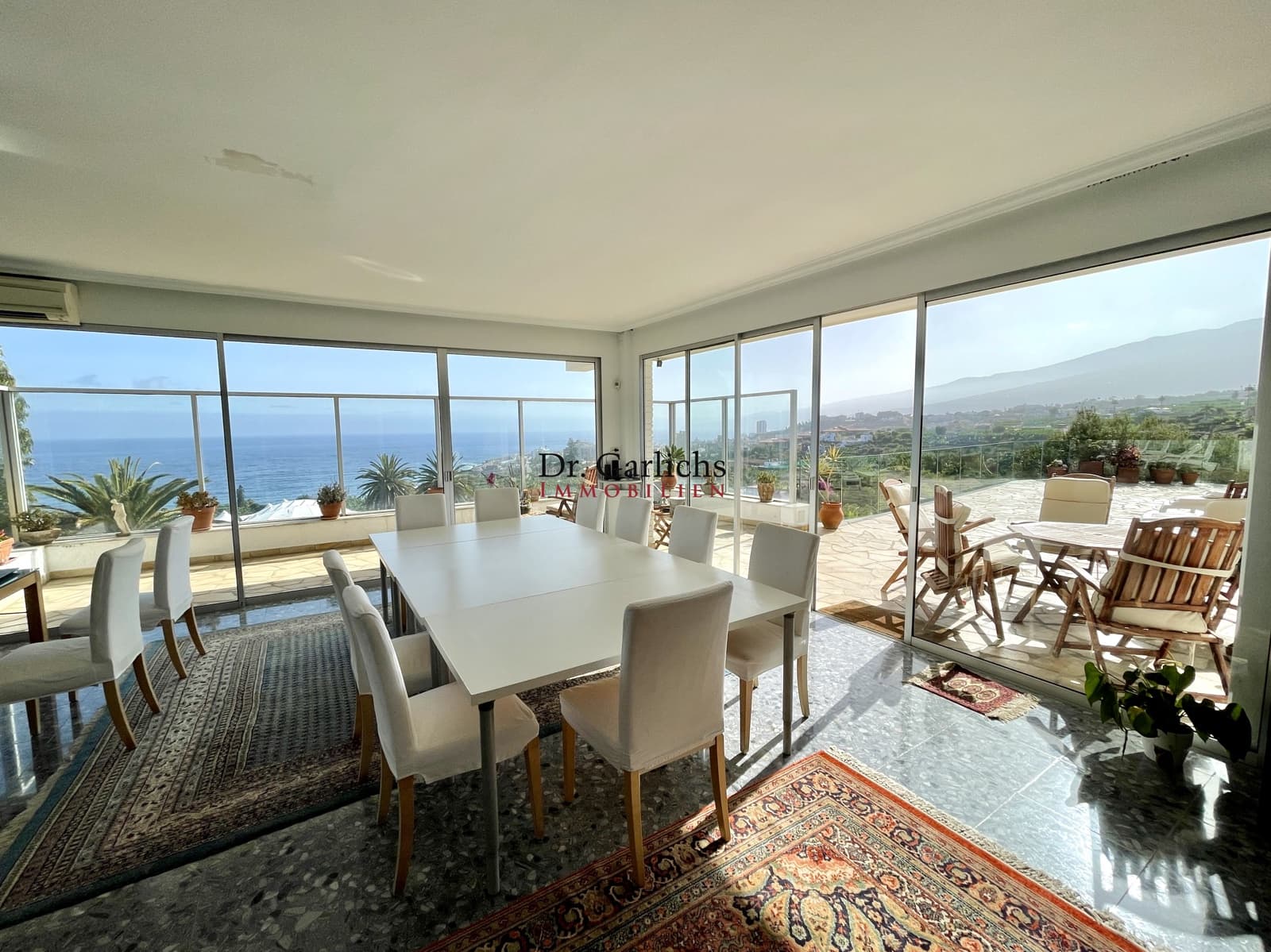 Byhus til salg i Puerto de la Cruz med swimmingpool garage - € 1.500.000 (Ref: 9452356)