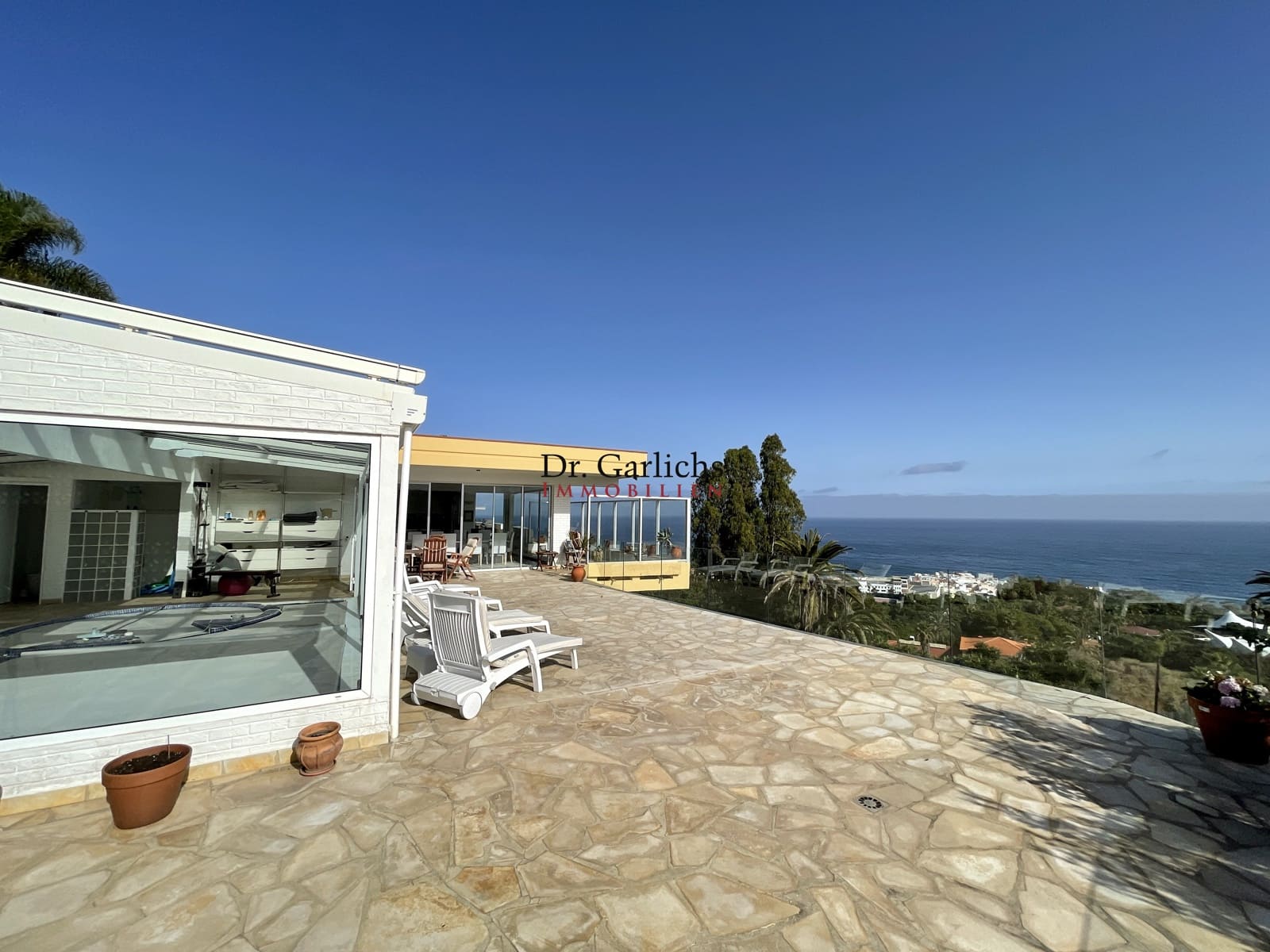 Byhus til salg i Puerto de la Cruz med swimmingpool garage - € 1.500.000 (Ref: 9452356)