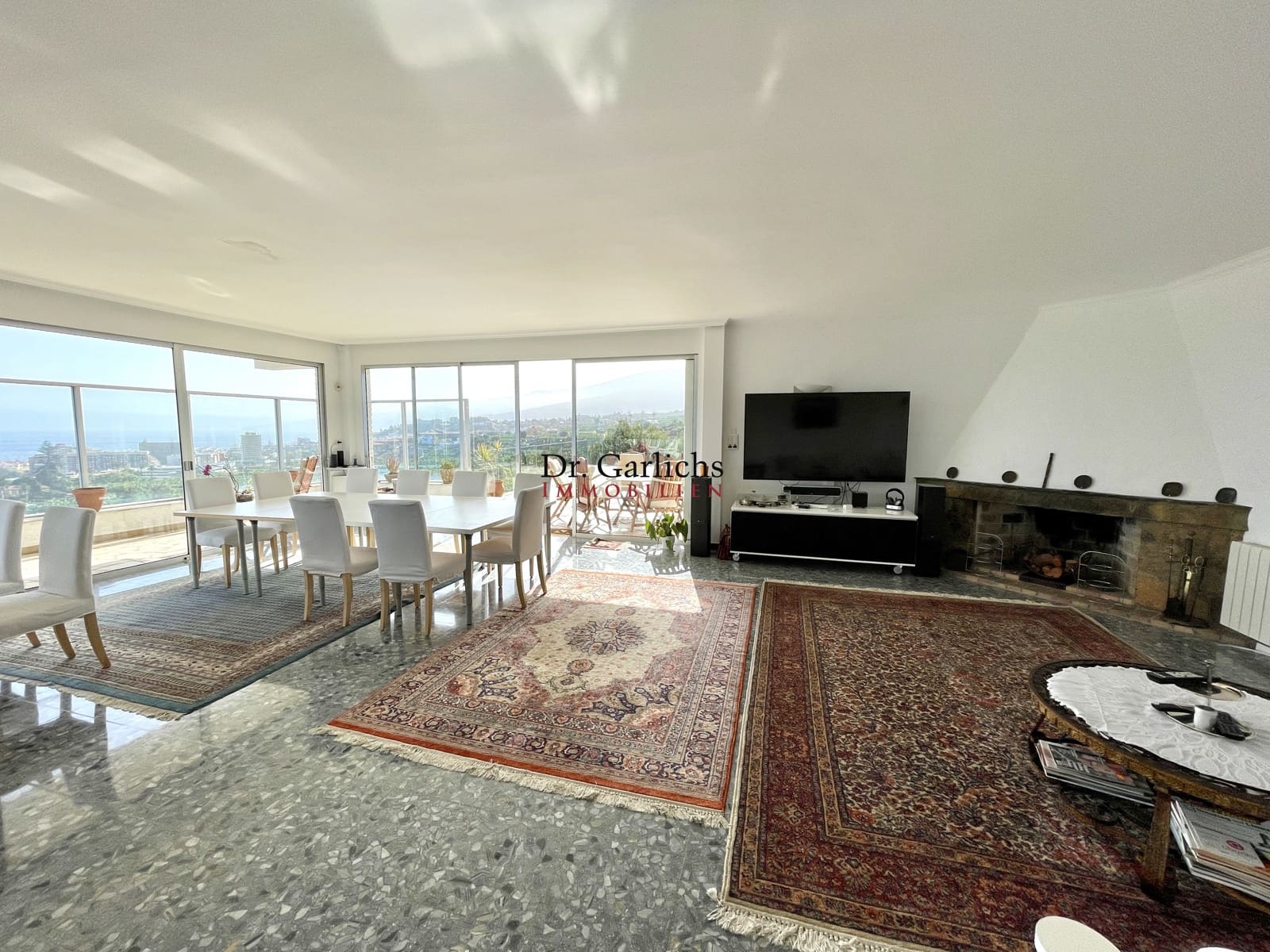 Byhus til salg i Puerto de la Cruz med swimmingpool garage - € 1.500.000 (Ref: 9452356)