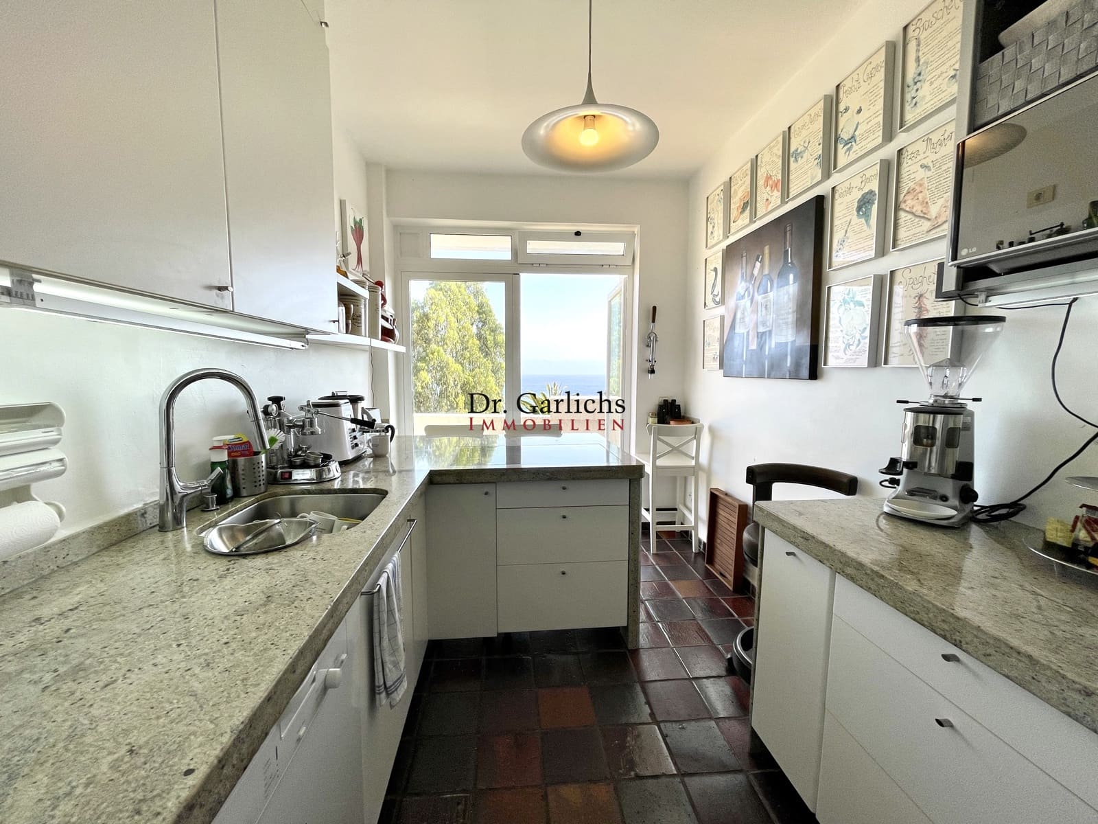 Byhus til salg i Puerto de la Cruz med swimmingpool garage - € 1.500.000 (Ref: 9452356)