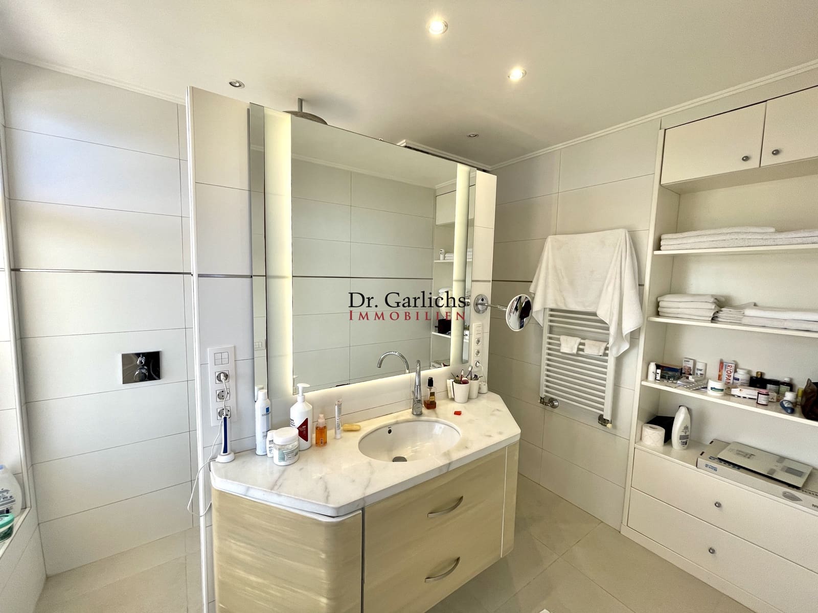 Byhus til salg i Puerto de la Cruz med swimmingpool garage - € 1.500.000 (Ref: 9452356)