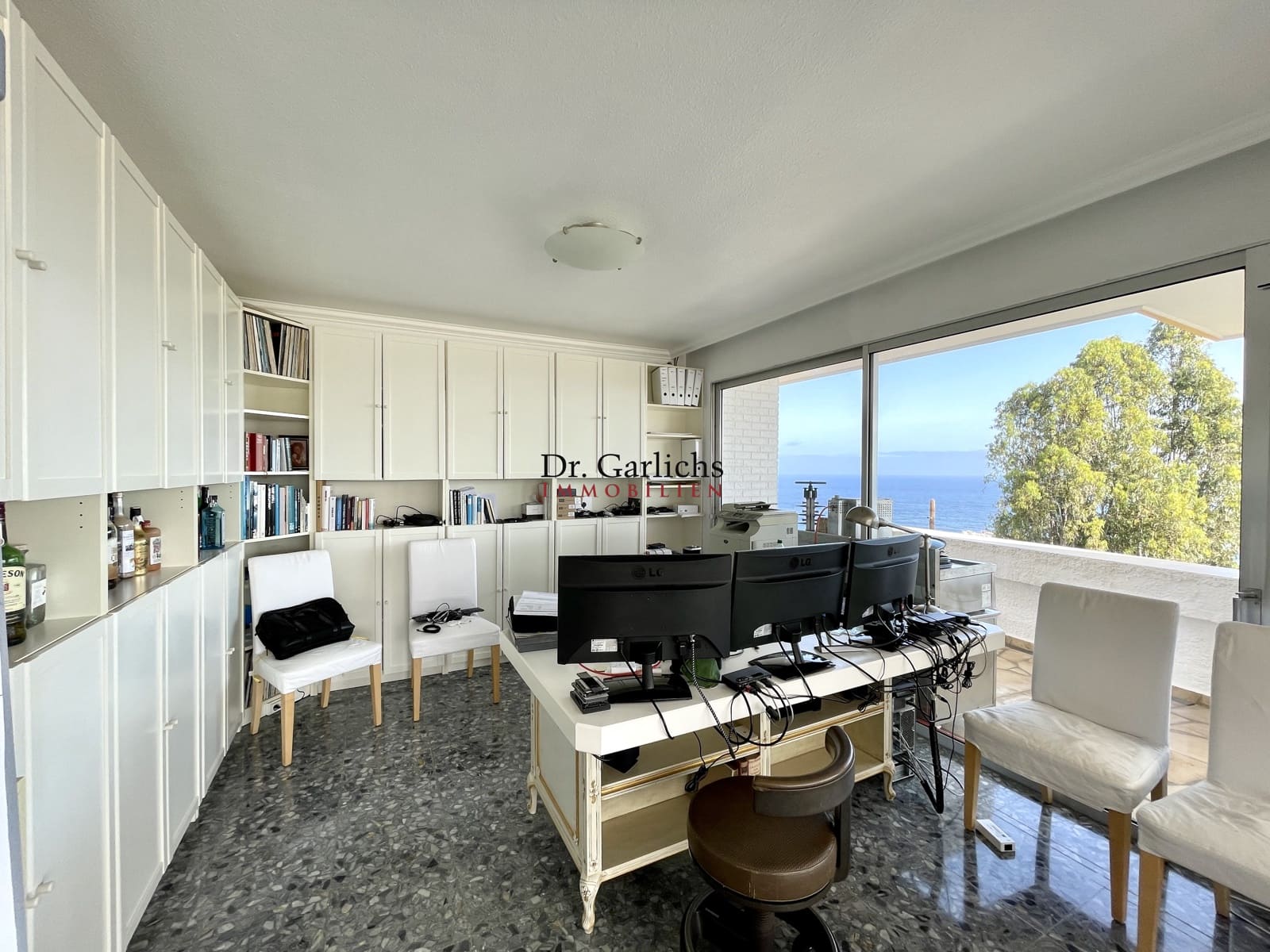 Byhus til salg i Puerto de la Cruz med swimmingpool garage - € 1.500.000 (Ref: 9452356)