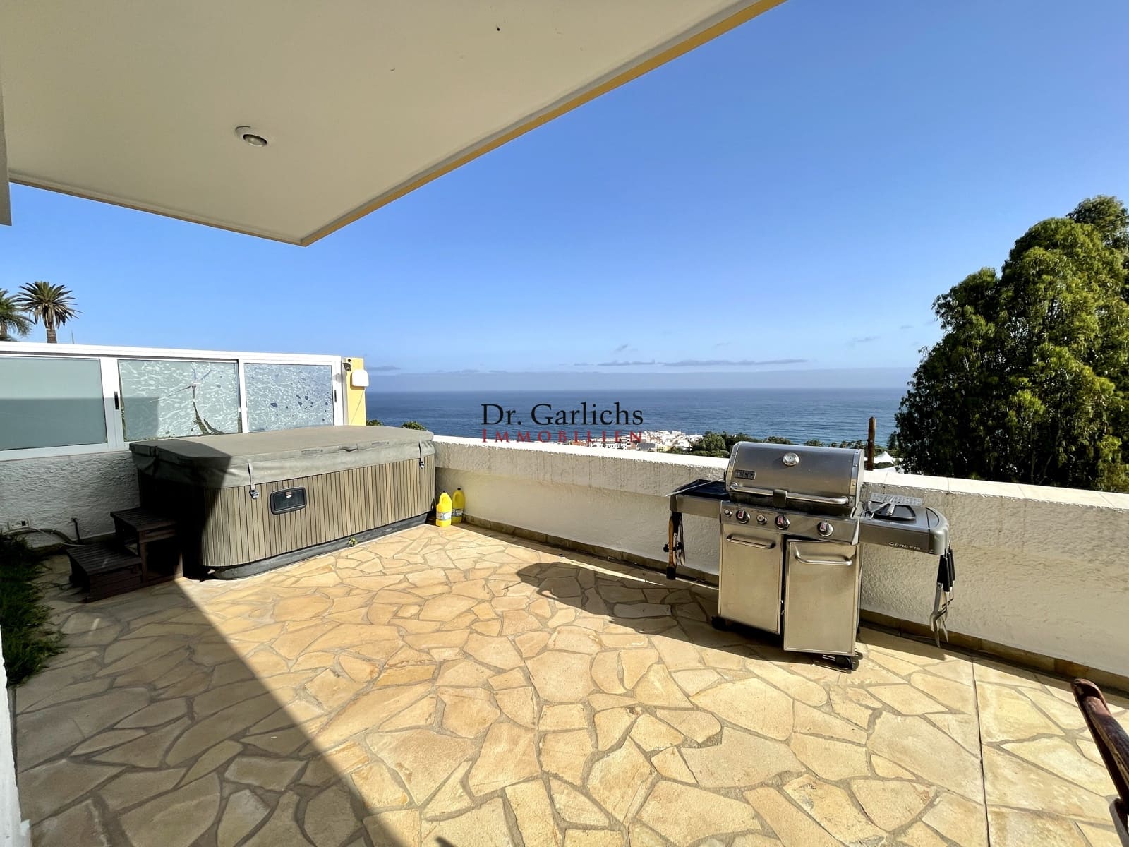 Byhus til salg i Puerto de la Cruz med swimmingpool garage - € 1.500.000 (Ref: 9452356)