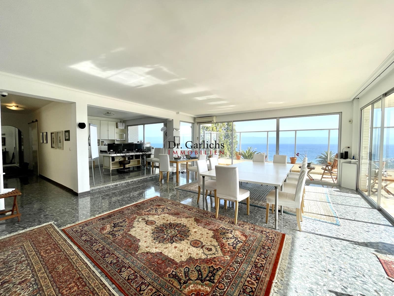 Byhus til salg i Puerto de la Cruz med swimmingpool garage - € 1.500.000 (Ref: 9452356)