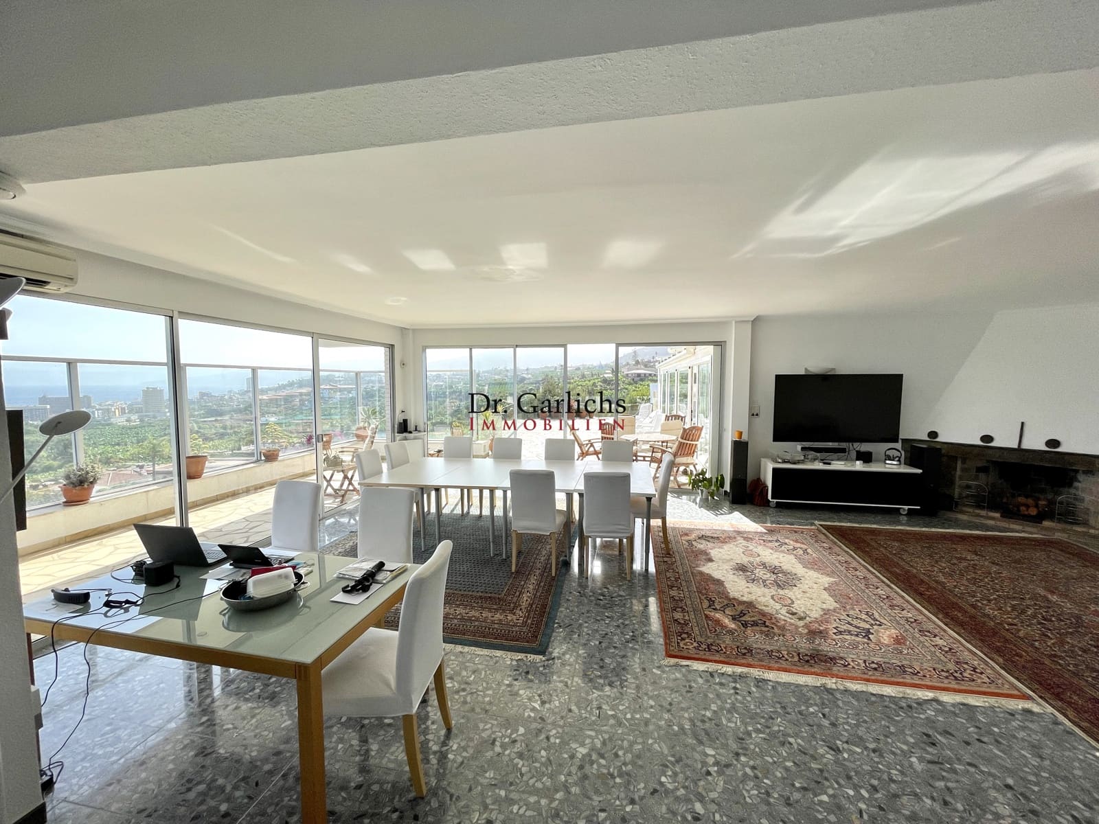 Byhus til salg i Puerto de la Cruz med swimmingpool garage - € 1.500.000 (Ref: 9452356)