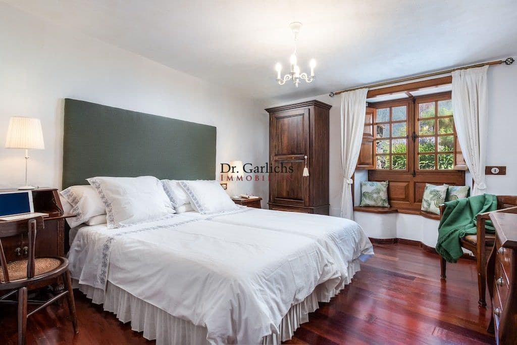 10 soveværelse Byhus til salg i La Orotava med swimmingpool garage - € 2.000.000 (Ref: 9452357)