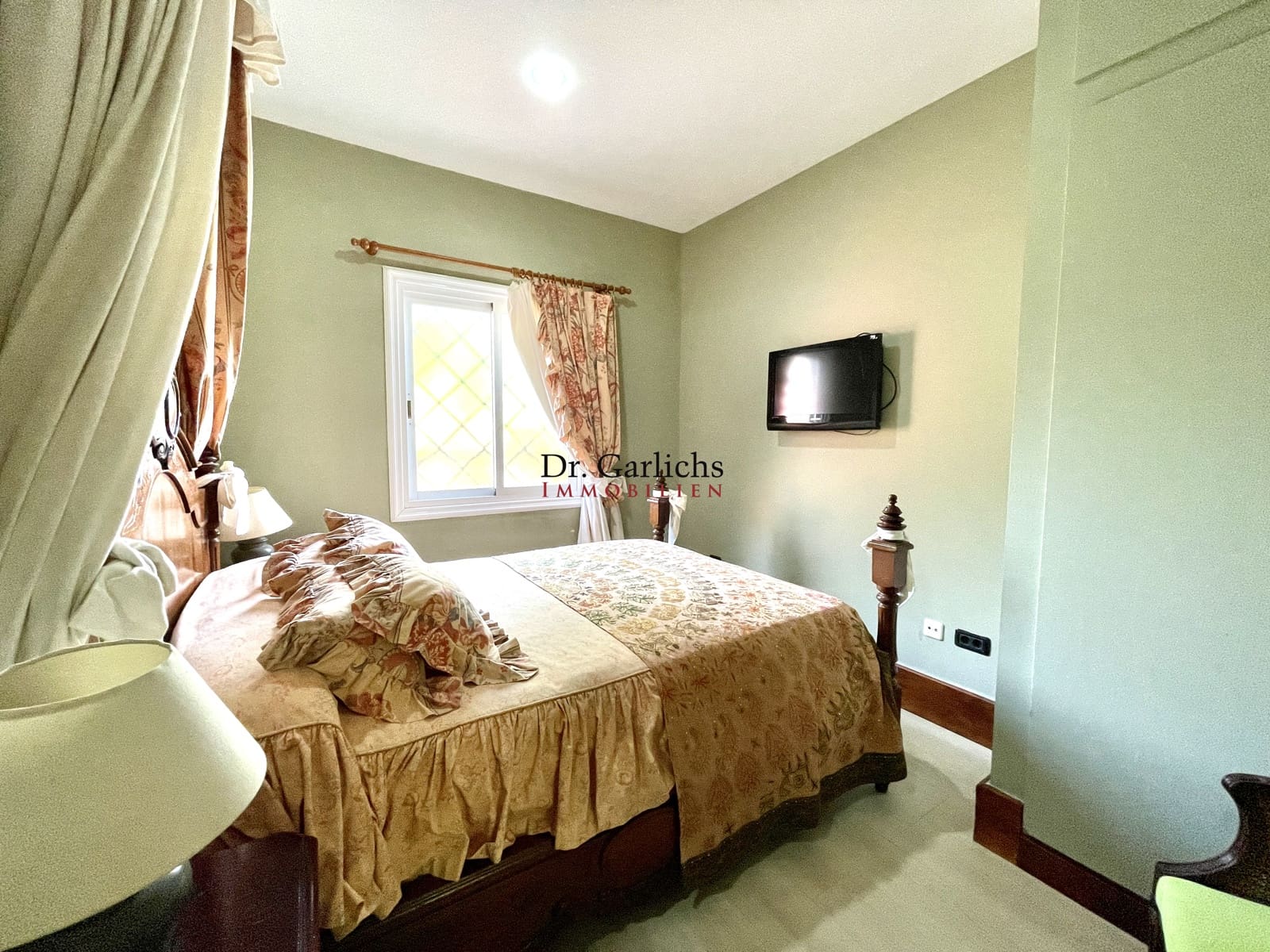 6 chambre Maison de Ville à vendre à Tacoronte avec garage - 1 200 000 € (Ref: 9452358)