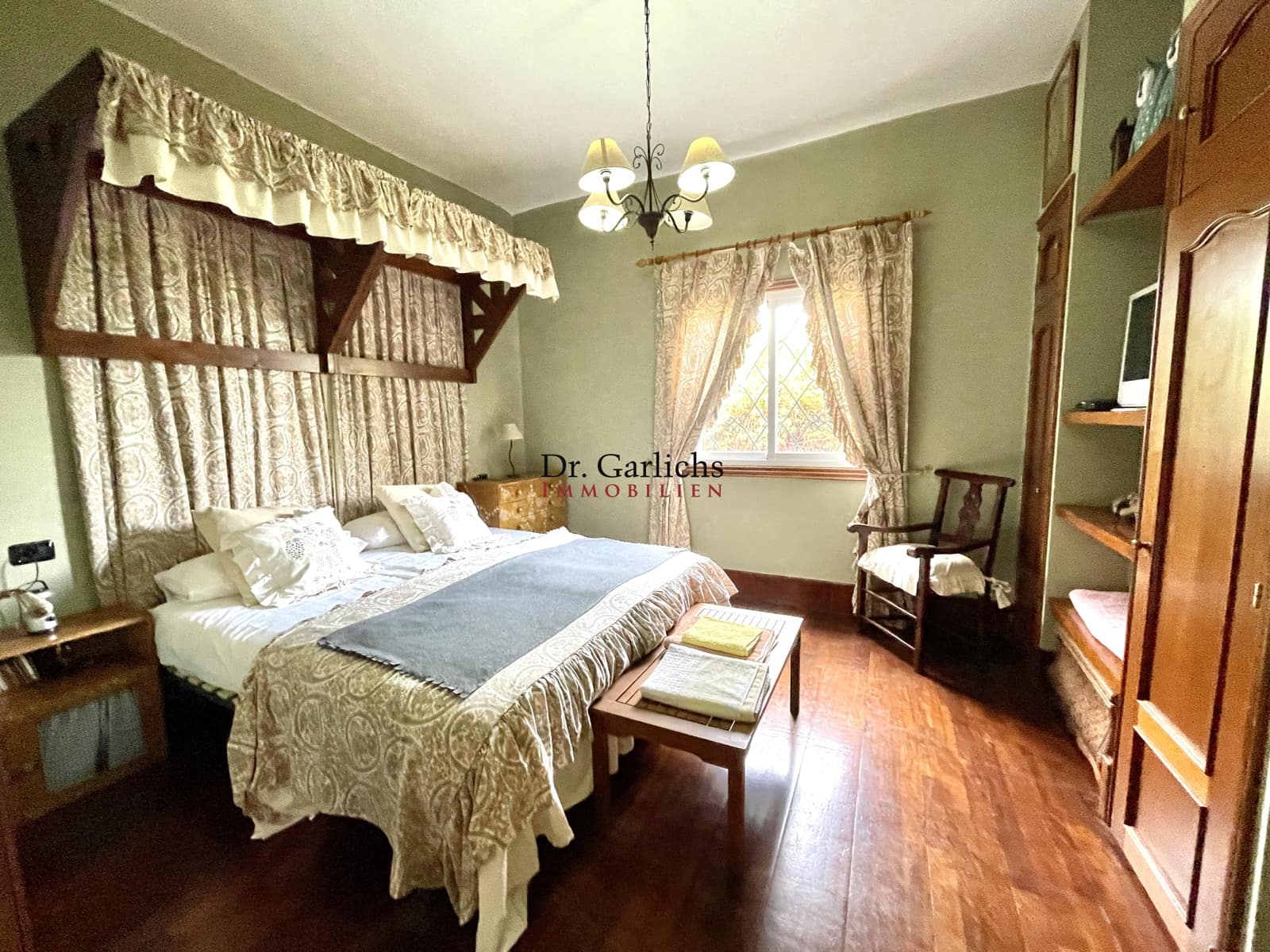 6 chambre Maison de Ville à vendre à Tacoronte avec garage - 1 200 000 € (Ref: 9452358)