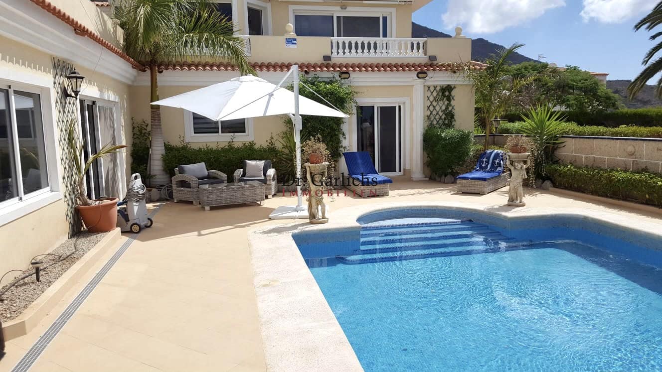 7 soverom Hus til salgs i Arona med svømmebasseng garasje - € 1 990 000 (Ref: 9452359)