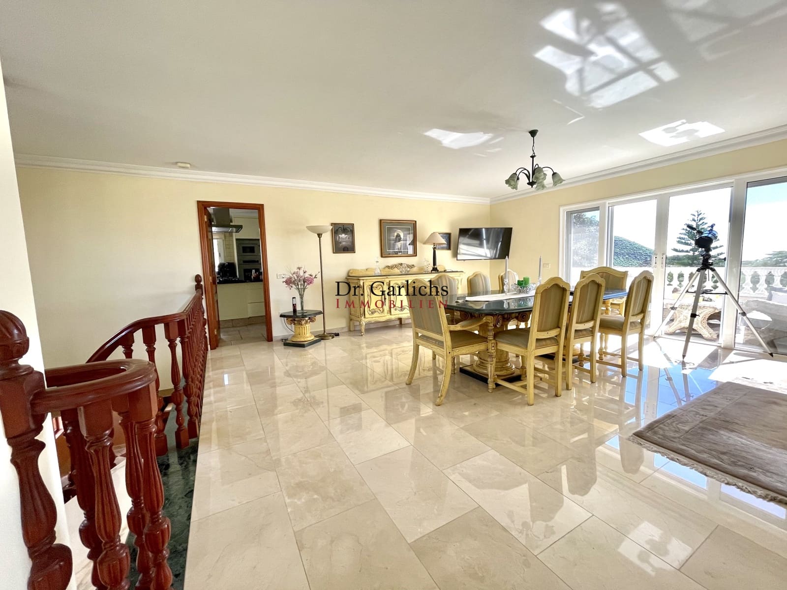 7 soverom Hus til salgs i Arona med svømmebasseng garasje - € 1 990 000 (Ref: 9452359)