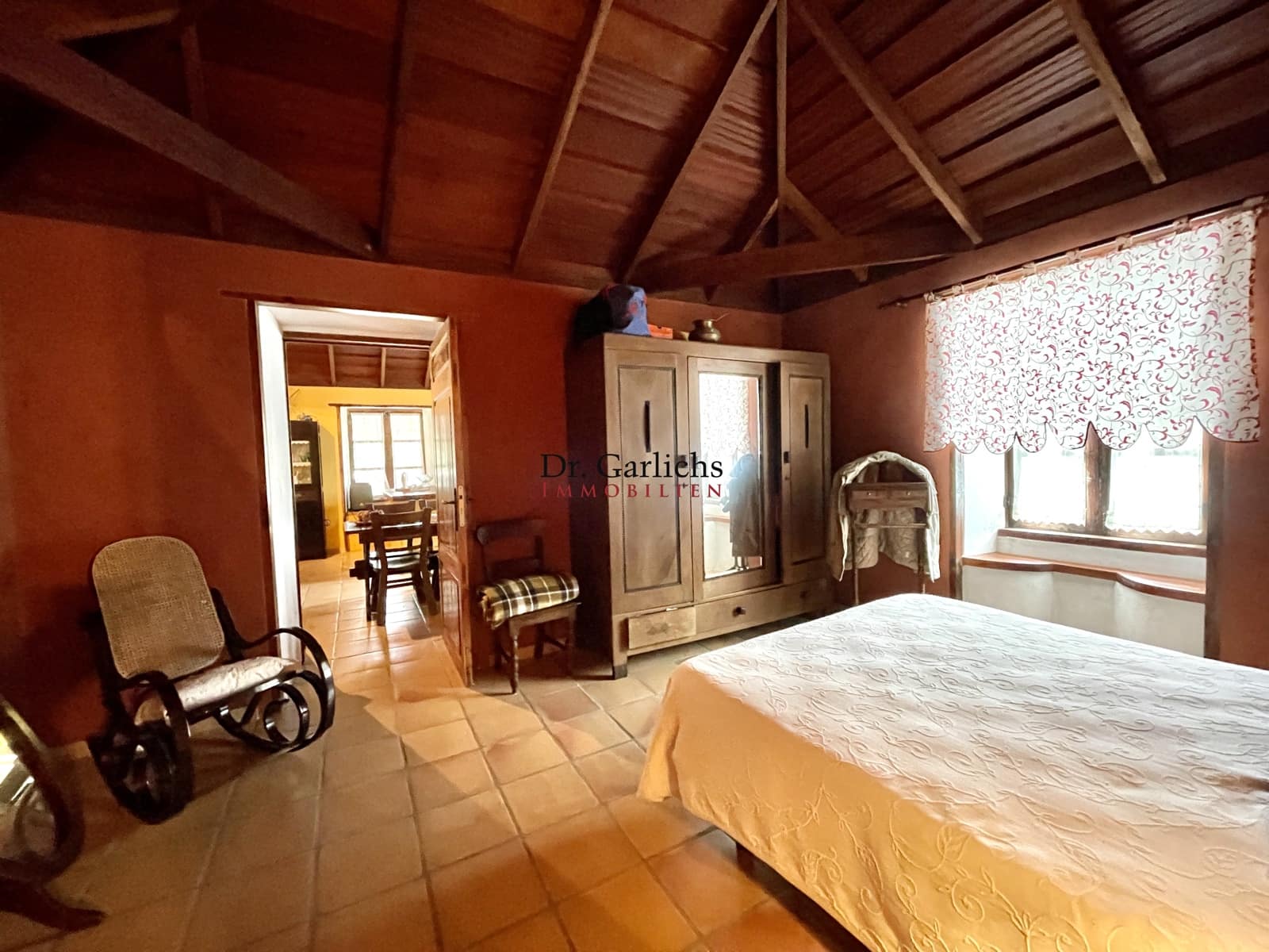 2 makuuhuone Omakotitalo myytävänä paikassa El Tanque mukana uima-altaan 
autotalli - 450 000 € (Ref: 9452360)