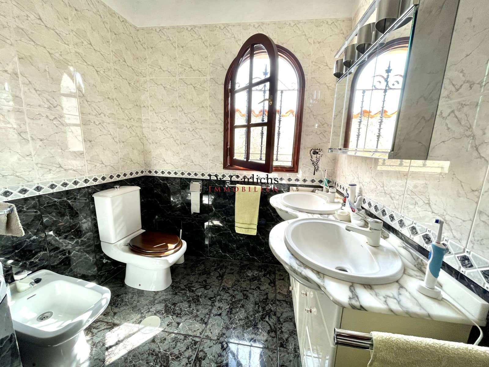 6 soveværelse Byhus til salg i La Orotava med swimmingpool garage - € 1.300.000 (Ref: 9452361)