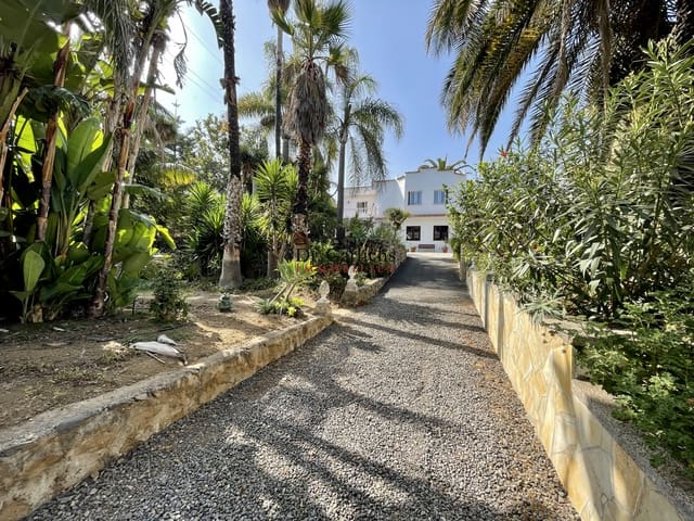 6 Zimmer Haus zu verkaufen in La Orotava mit Pool Garage - 1.300.000 € (Ref: 9452361)