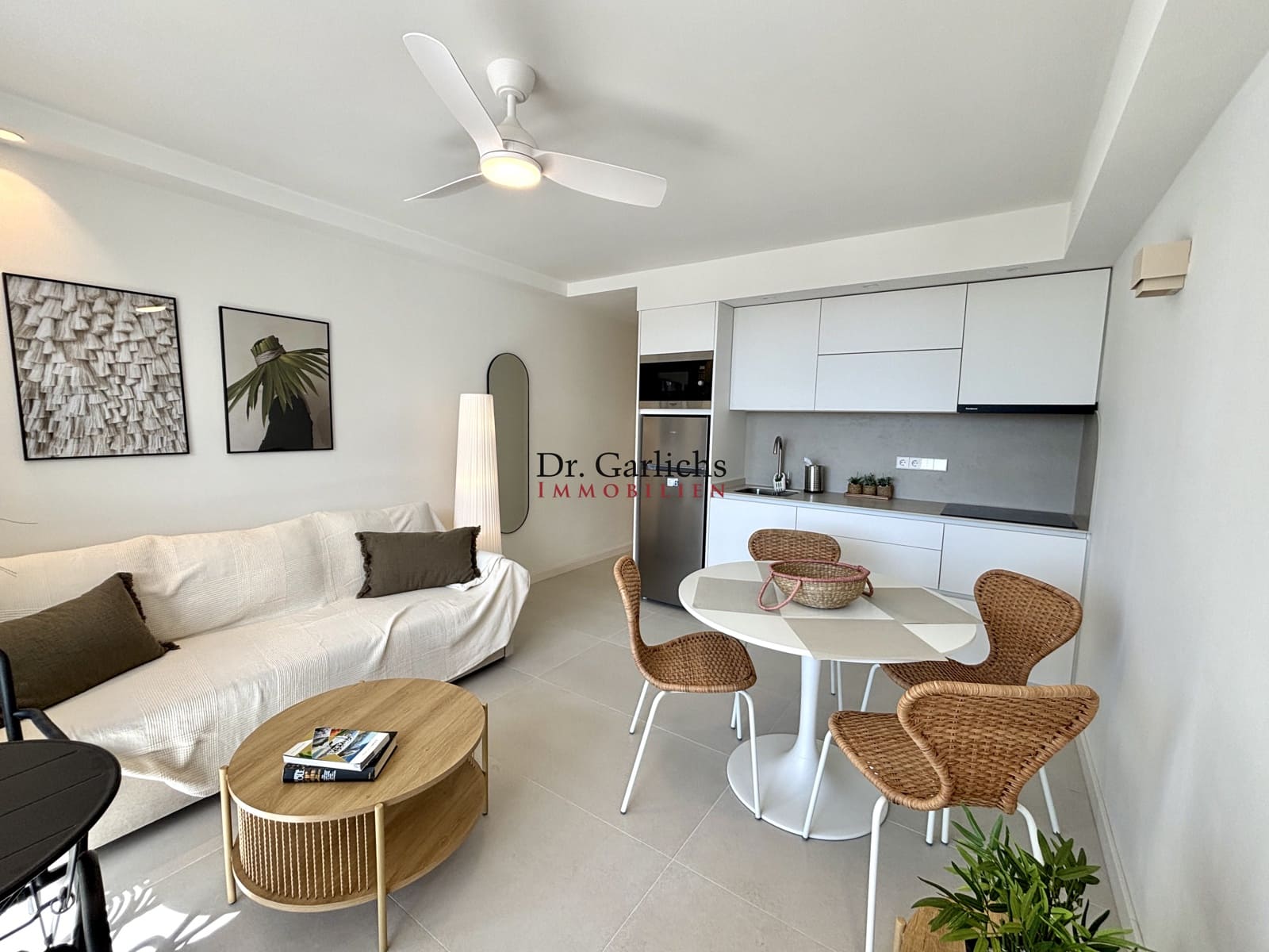 Beach Apartment for rent in Costa Adeje with pool garage - € 1,500 (Ref: 9506409)