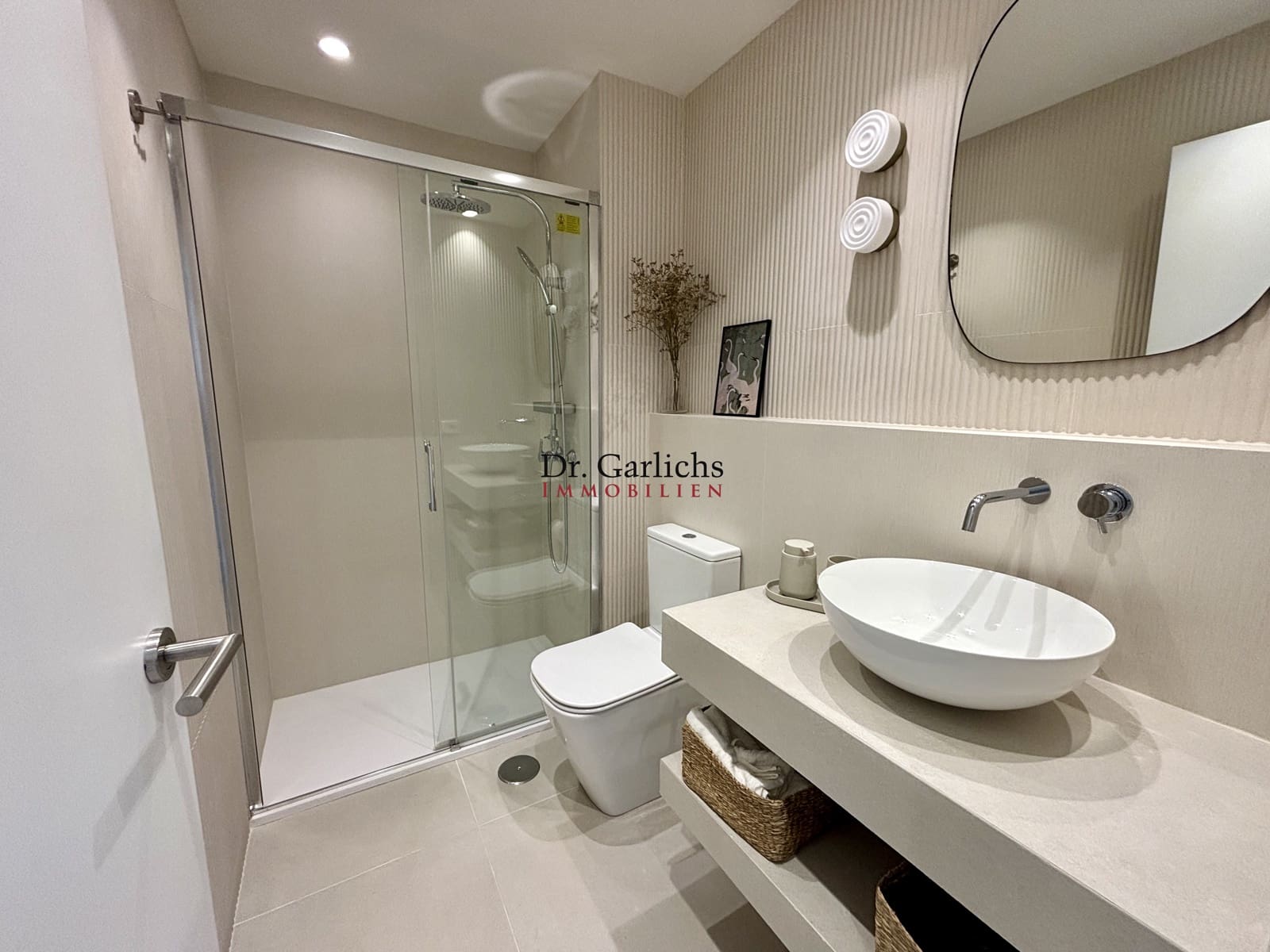 Beach Apartment for rent in Costa Adeje with pool garage - € 1,500 (Ref: 9506409)