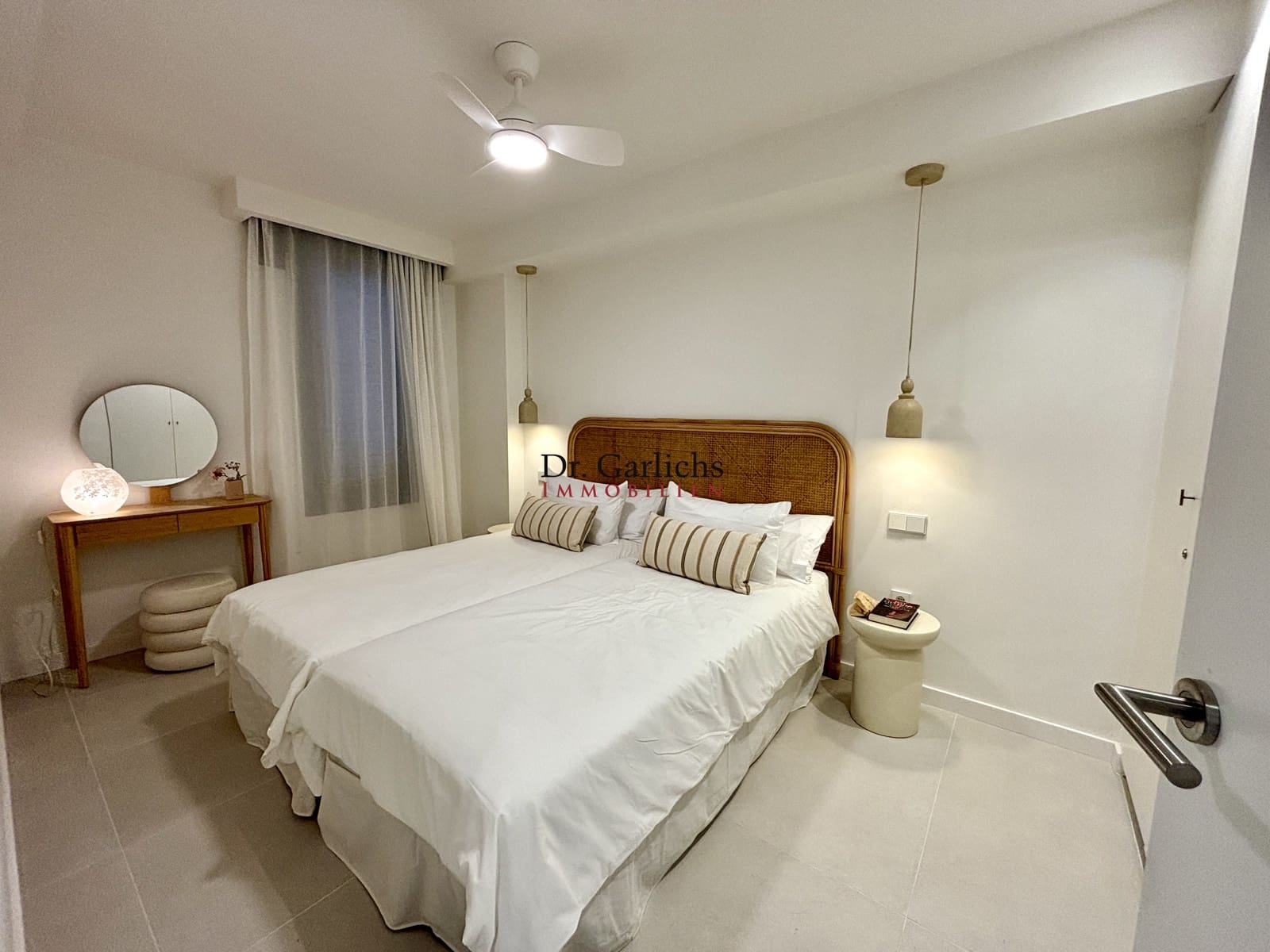 Beach Apartment for rent in Costa Adeje with pool garage - € 1,500 (Ref: 9506409)